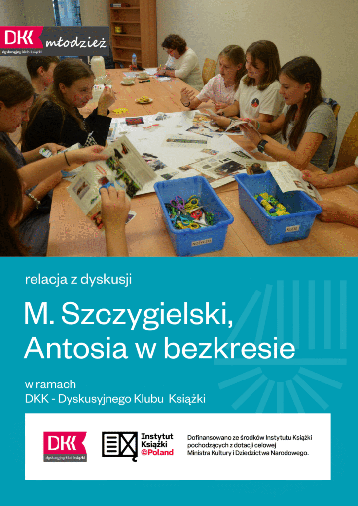 Młodzież uczestniczy w dyskusji przy stole w jasnym pomieszczeniu z zabawkami i pojemnikami.